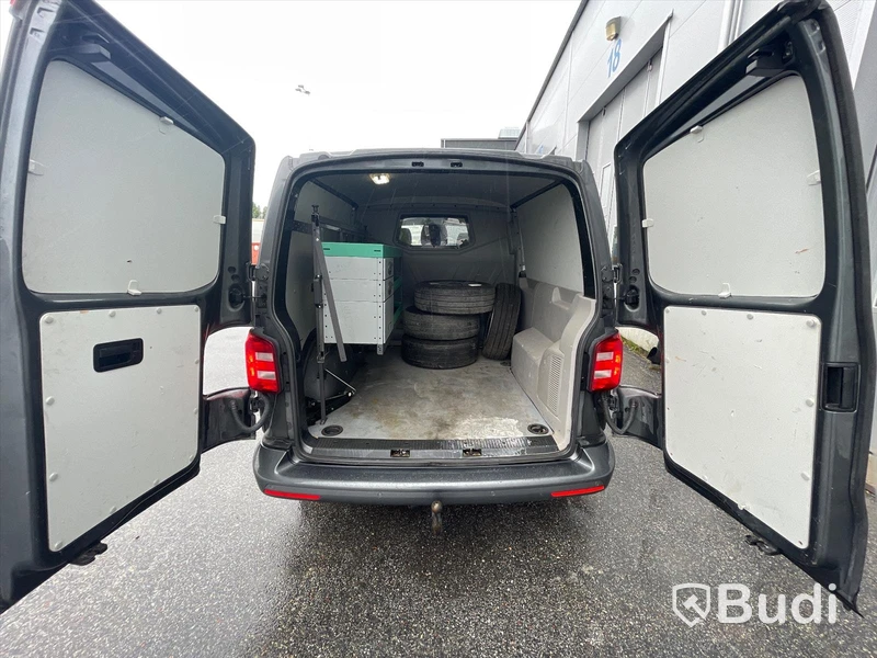 Lättlastbil Volkswagen Transporter T6 2.0 TDI BMT Skåp 4MOTION (150hk) - 2017