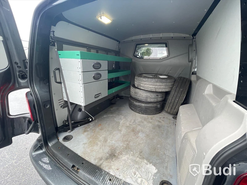 Lättlastbil Volkswagen Transporter T6 2.0 TDI BMT Skåp 4MOTION (150hk) - 2017