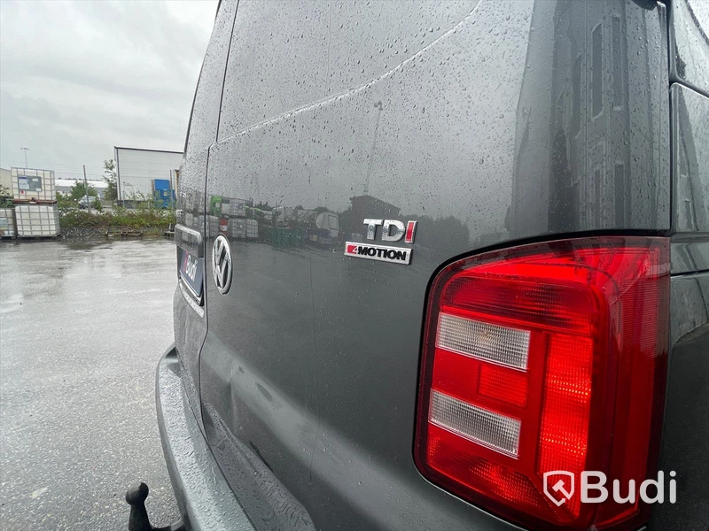 Lättlastbil Volkswagen Transporter T6 2.0 TDI BMT Skåp 4MOTION (150hk) - 2017