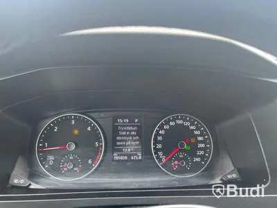 Lättlastbil Volkswagen Transporter T6 2.0 TDI BMT Skåp 4MOTION (150hk) - 2017
