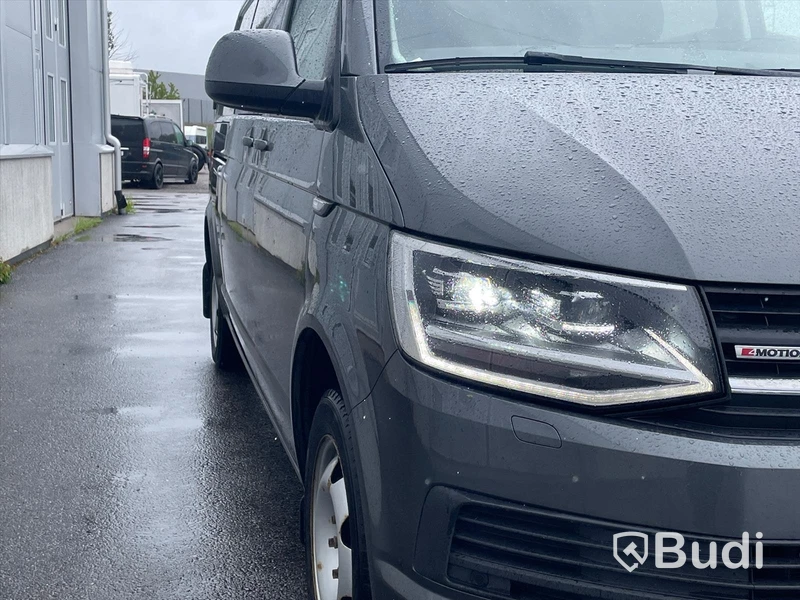 Lättlastbil Volkswagen Transporter T6 2.0 TDI BMT Skåp 4MOTION (150hk) - 2017