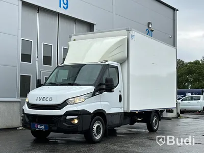 Lättlastbil Iveco Daily 35S16A8 skåp med bakgavelslyft | Låg skatt!