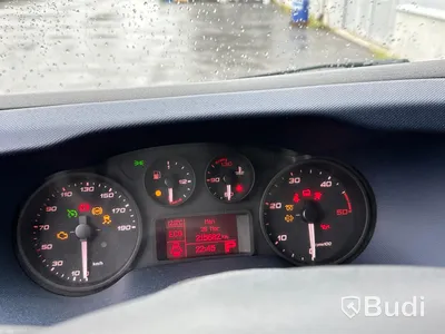 Lättlastbil Iveco Daily 35S16A8 skåp med bakgavelslyft | Låg skatt!