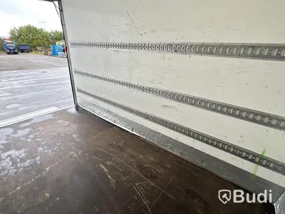 Lättlastbil Iveco Daily 35S16A8 skåp med bakgavelslyft | Låg skatt!