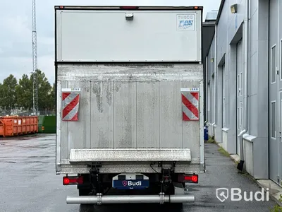 Lättlastbil Iveco Daily 35S16A8 skåp med bakgavelslyft | Låg skatt!