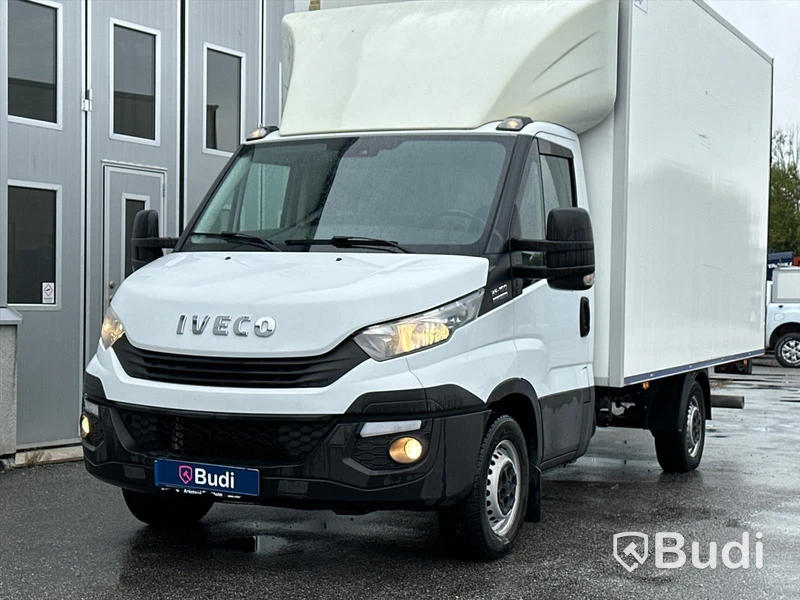 Lättlastbil Iveco Daily 35S16A8 skåp med bakgavelslyft | Låg skatt!