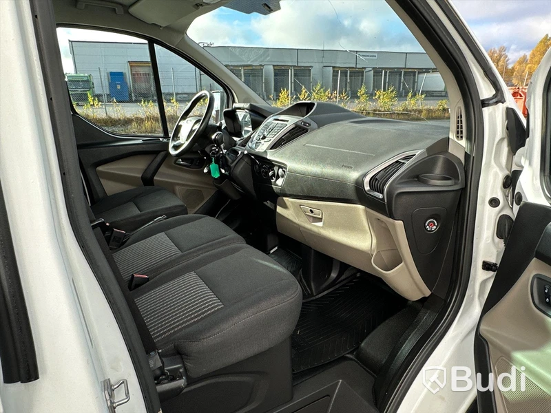 Lättlastbil Ford Transit Custom Crew Van 2.0 TDCI | 2016 | 6-sits | Manuell