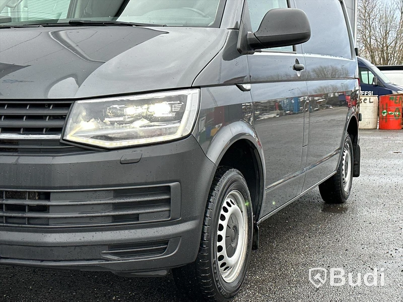 Lättlastbil Volkswagen Transporter T30 2.0 TDI DSG 150hk, 2017 | Låga skatten