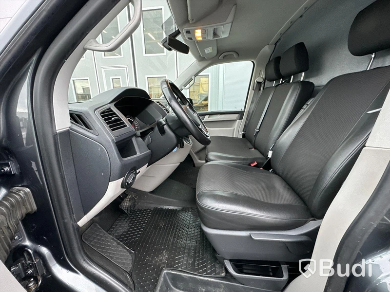 Lättlastbil Volkswagen Transporter T30 2.0 TDI DSG 150hk, 2017 | Låga skatten