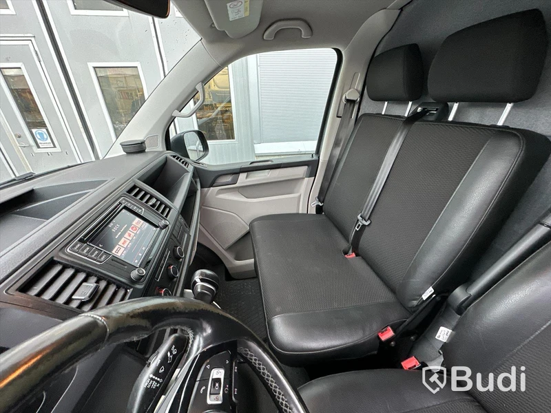 Lättlastbil Volkswagen Transporter T30 2.0 TDI DSG 150hk, 2017 | Låga skatten