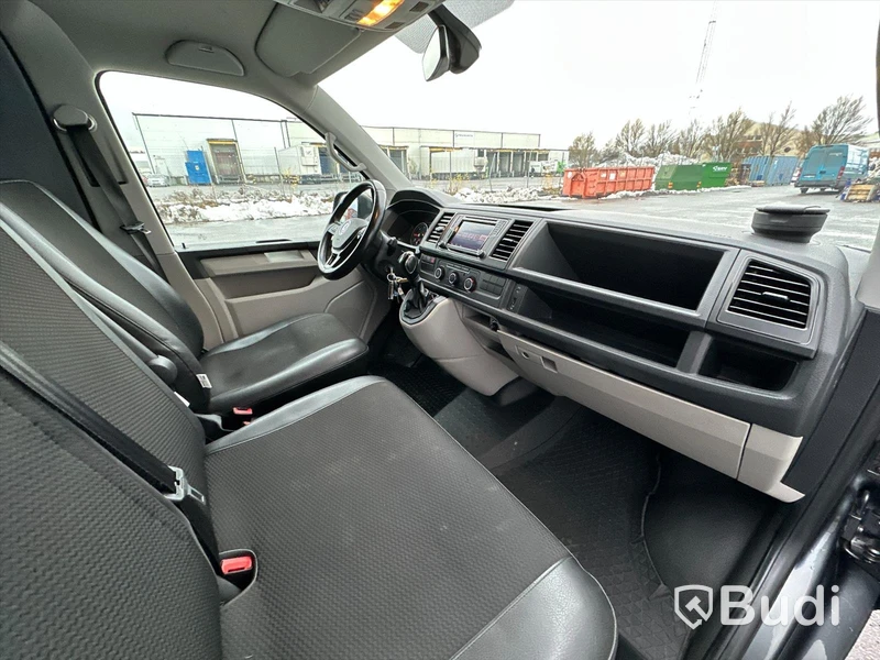 Lättlastbil Volkswagen Transporter T30 2.0 TDI DSG 150hk, 2017 | Låga skatten