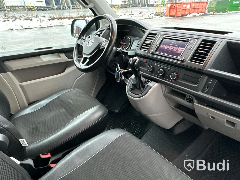 Lättlastbil Volkswagen Transporter T30 2.0 TDI DSG 150hk, 2017 | Låga skatten