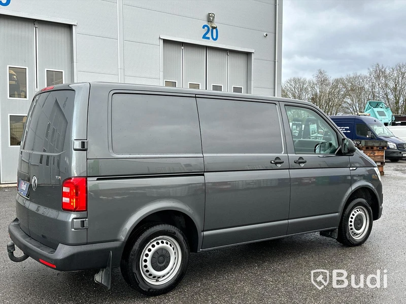 Lättlastbil Volkswagen Transporter T30 2.0 TDI DSG 150hk, 2017 | Låga skatten