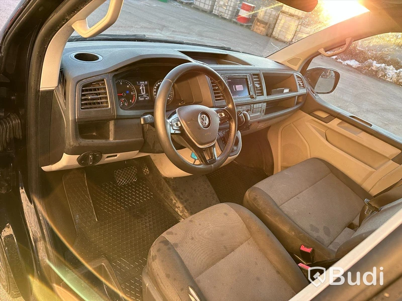 Lättlastbil Volkswagen Transporter Lång T6 2.0 TDI BMT Skåp 4MOTION (150hk) - 2015