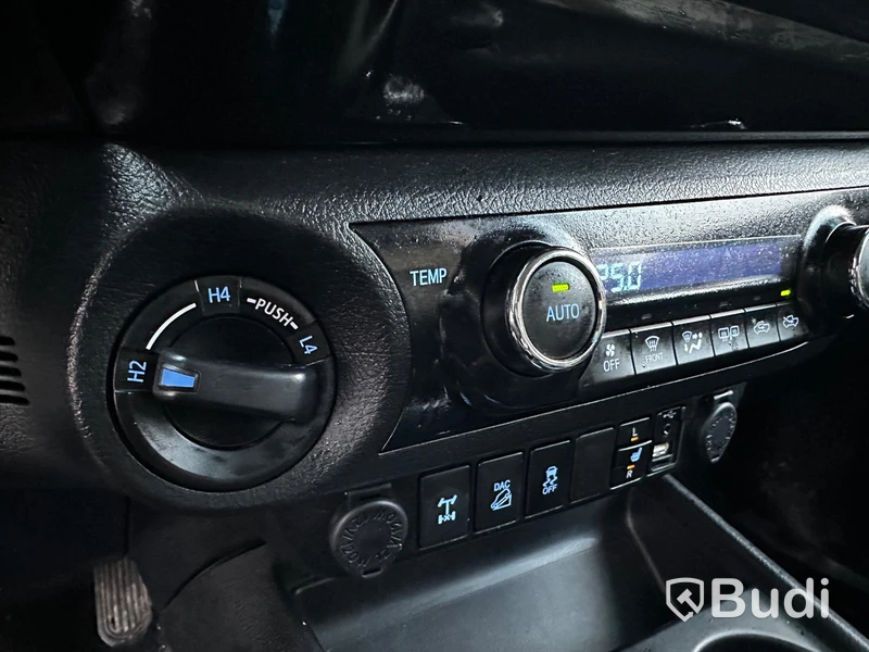 Pickup Toyota Hilux 2.4 D 4WD (150hk) | 2018 | Automat