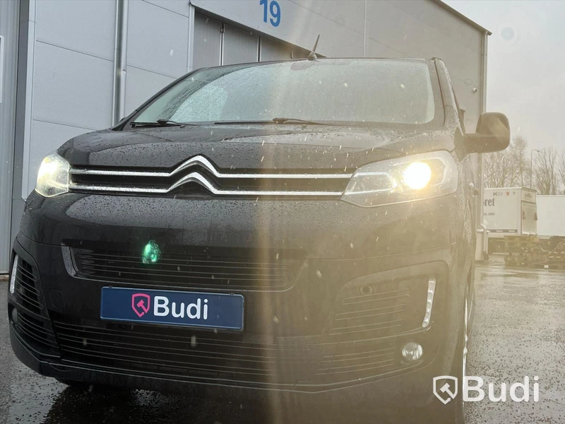 Lättlastbil Citroen Jumpy Skåp L3H1 2.0 BlueHDi EAT Skåp (177hk) - 2017