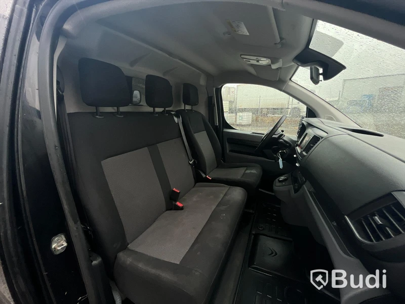 Lättlastbil Citroen Jumpy Skåp L3H1 2.0 BlueHDi EAT Skåp (177hk) - 2017