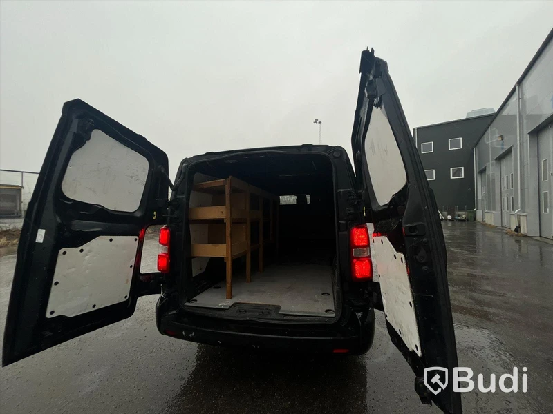 Lättlastbil Citroen Jumpy Skåp L3H1 2.0 BlueHDi EAT Skåp (177hk) - 2017