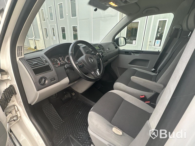 Lättlastbil Volkswagen Transporter T30 2.0 TDI DSG Sekventiell, 140 hk, 2015