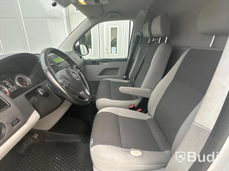Lättlastbil Volkswagen Transporter T30 2.0 TDI DSG Sekventiell, 140 hk, 2015