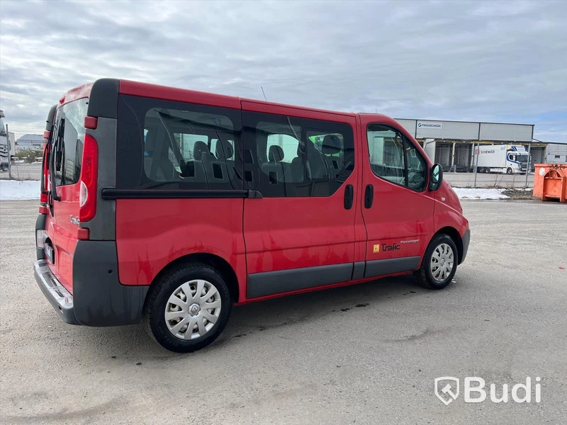 Renault Trafic 2.5 dCi - 2010 | 9-sits | 146 HK | Manuell