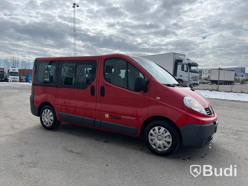 Renault Trafic 2.5 dCi - 2010 | 9-sits | 146 HK | Manuell