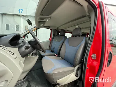 Renault Trafic 2.5 dCi - 2010 | 9-sits | 146 HK | Manuell