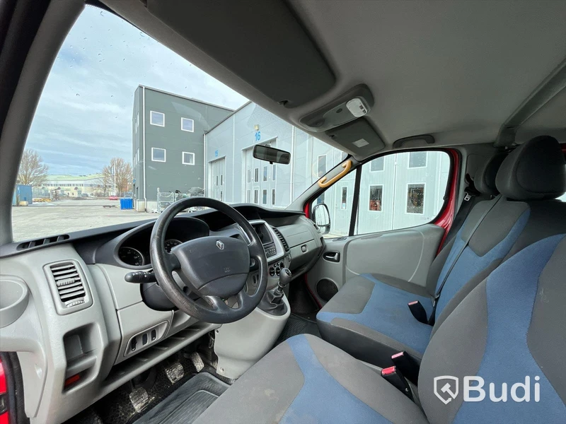 Renault Trafic 2.5 dCi - 2010 | 9-sits | 146 HK | Manuell