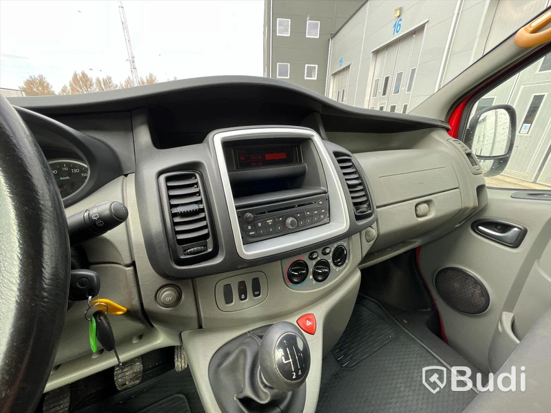 Renault Trafic 2.5 dCi - 2010 | 9-sits | 146 HK | Manuell