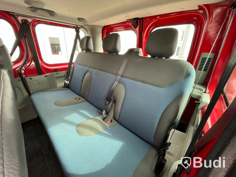 Renault Trafic 2.5 dCi - 2010 | 9-sits | 146 HK | Manuell