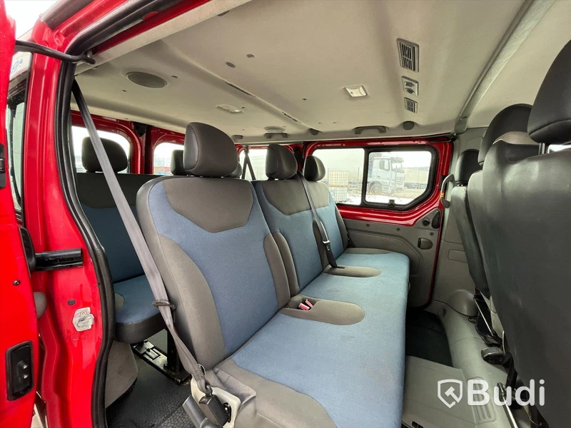 Renault Trafic 2.5 dCi - 2010 | 9-sits | 146 HK | Manuell