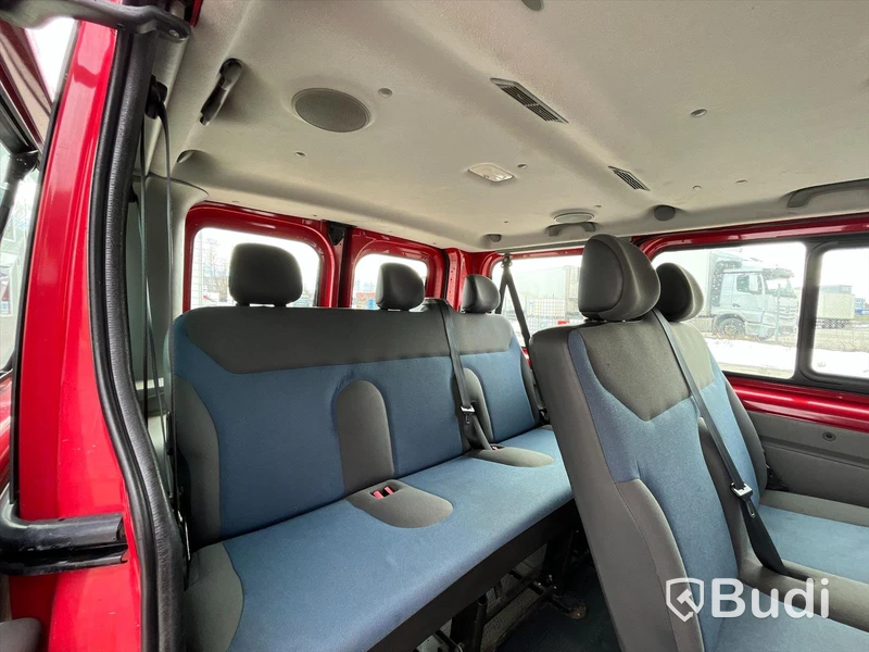 Renault Trafic 2.5 dCi - 2010 | 9-sits | 146 HK | Manuell