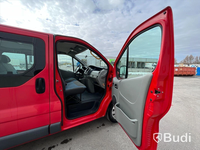 Renault Trafic 2.5 dCi - 2010 | 9-sits | 146 HK | Manuell