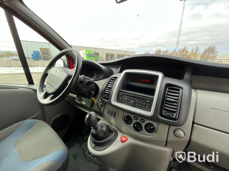 Renault Trafic 2.5 dCi - 2010 | 9-sits | 146 HK | Manuell