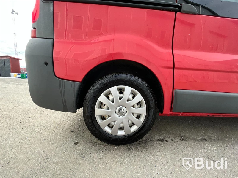 Renault Trafic 2.5 dCi - 2010 | 9-sits | 146 HK | Manuell