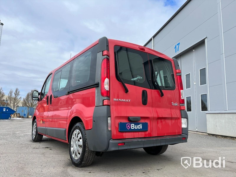Renault Trafic 2.5 dCi - 2010 | 9-sits | 146 HK | Manuell