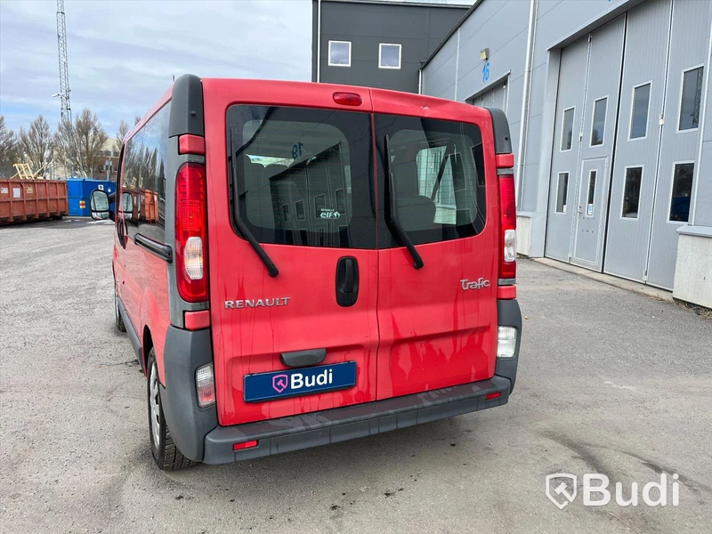 Renault Trafic 2.5 dCi - 2010 | 9-sits | 146 HK | Manuell