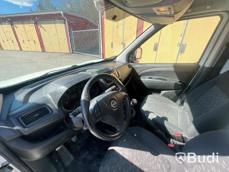 Lätt lastbil Opel Combo Van 2.4t 1.6 CDTI Manuell, 105 hk, 2012 Nya modellen