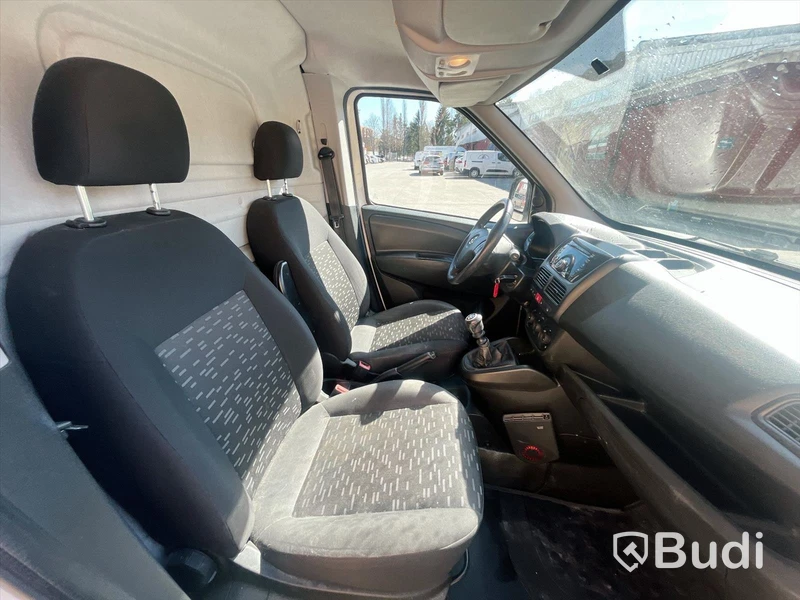 Lätt lastbil Opel Combo Van 2.4t 1.6 CDTI Manuell, 105 hk, 2012 Nya modellen