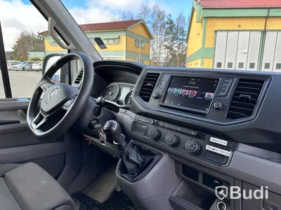 Lättlastbil Volkswagen Crafter 2.0 TDi | Palfingerkran, med långt flak | 9523mil