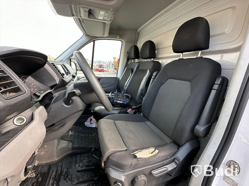 Lättlastbil Volkswagen Crafter 2.0 TDi | Palfingerkran, med långt flak | 9523mil