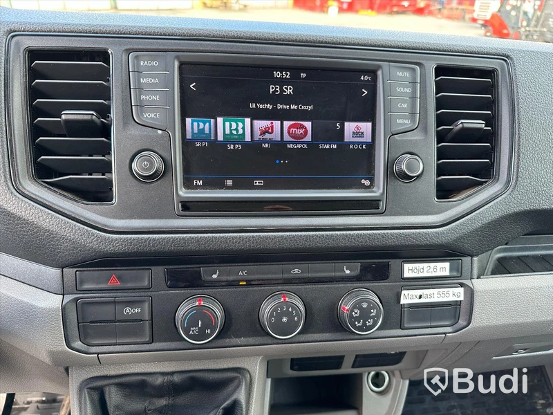 Lättlastbil Volkswagen Crafter 2.0 TDi | Palfingerkran, med långt flak | 9523mil