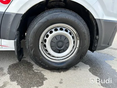 Lättlastbil Volkswagen Crafter 2.0 TDi | Palfingerkran, med långt flak | 9523mil