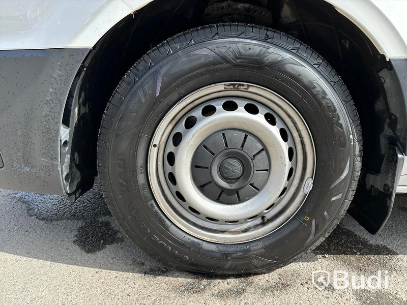 Lättlastbil Volkswagen Crafter 2.0 TDi | Palfingerkran, med långt flak | 9523mil