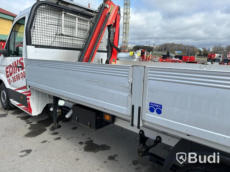 Lättlastbil Volkswagen Crafter 2.0 TDi | Palfingerkran, med långt flak | 9523mil