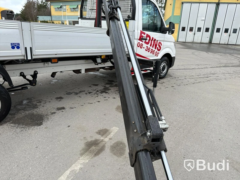 Lättlastbil Volkswagen Crafter 2.0 TDi | Palfingerkran, med långt flak | 9523mil