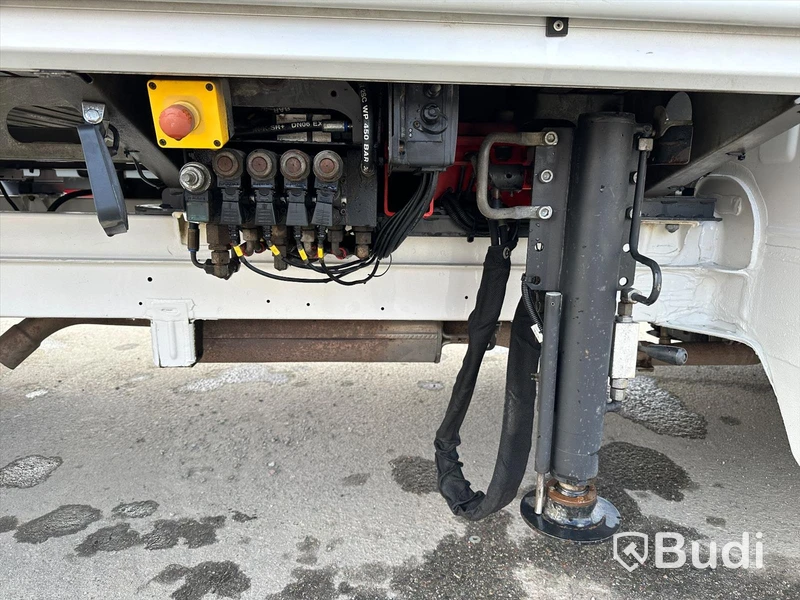 Lättlastbil Volkswagen Crafter 2.0 TDi | Palfingerkran, med långt flak | 9523mil