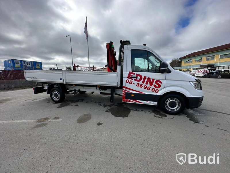 Lättlastbil Volkswagen Crafter 2.0 TDi | Palfingerkran, med långt flak | 9523mil