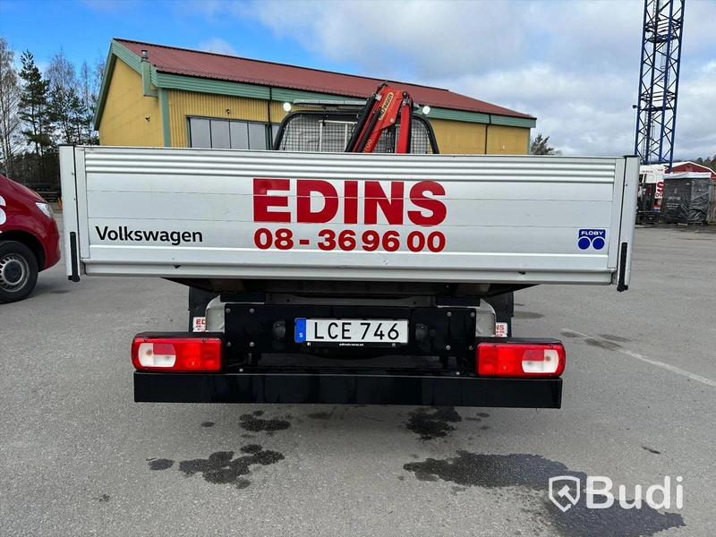 Lättlastbil Volkswagen Crafter 2.0 TDi | Palfingerkran, med långt flak | 9523mil