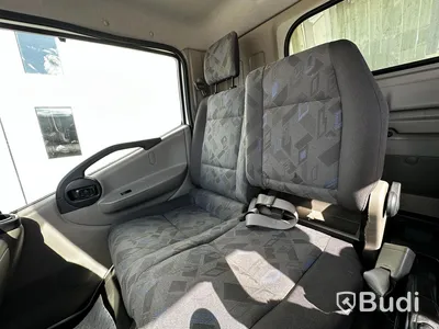 Lätt lastbil Nissan Cabstar, F24.15PF | 2010 | Ydreskåp med bakgavelslyft